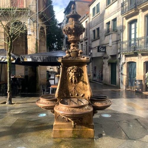 Fuente pública de agua potable en Pontevedra.