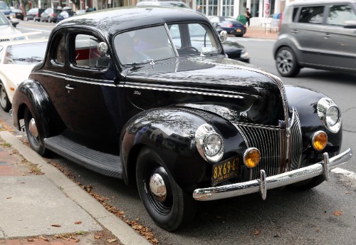 1940 Ford Standard Business Coupé front Coche modelo Coupé de la marca Ford de 1940