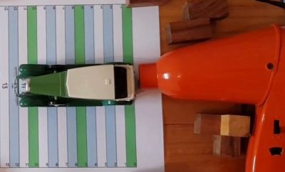 Imagen de uno de los experimentos: secador y coche