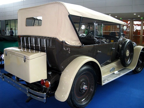 Coche antiguo modelo MHV Moon 6-2 1920 Coche antiguo modelo MHV Moon 6-2 1920