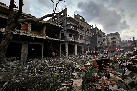 Fotografía dunha cidade arrasada por bombardeos
