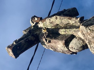 Cruceiro de piedra en Amil