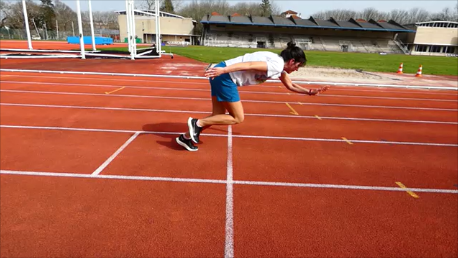 Fotografía dunha deportista no momento da saída
