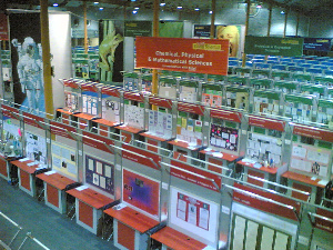 Pósteres científicos de la Exposición de jóvenes en ciencia y tecnología