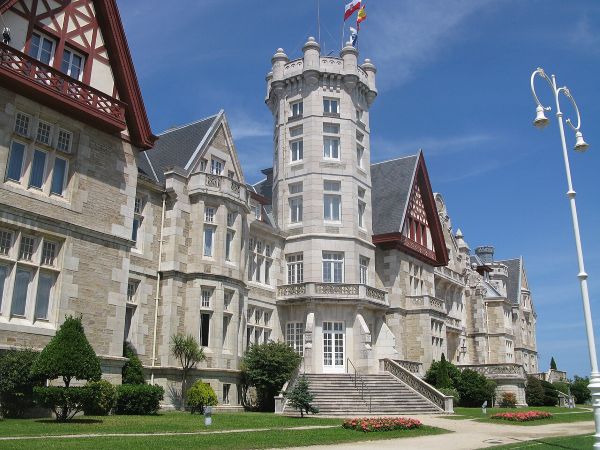 Fachada del Palacio de la Magdalena de Santander.