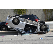 Propuesta 1. Coche accidentado.