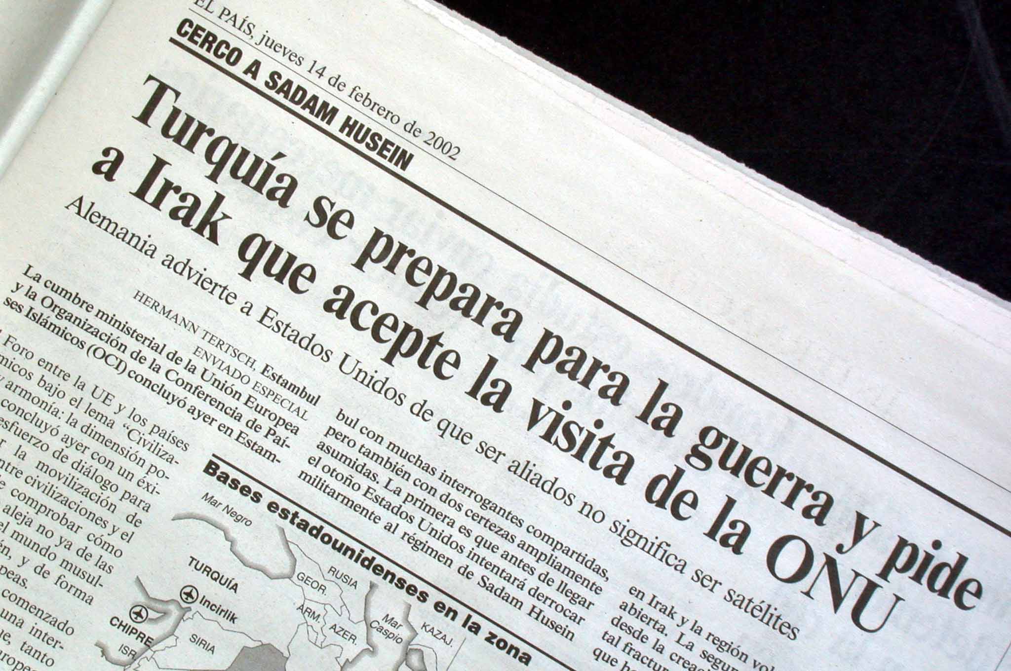 Imagen de una esquina de una hoja de periódico 