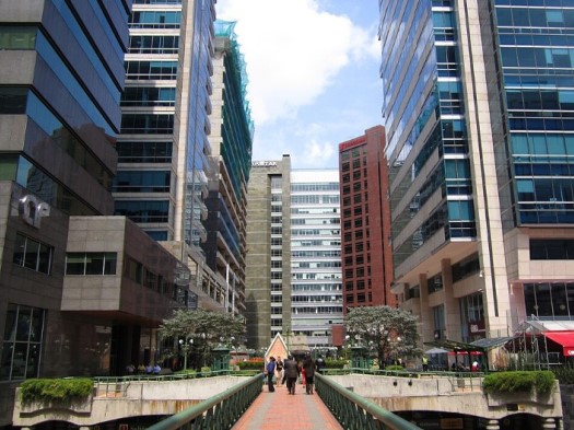 Imaxe do centro empresarial Santa Bárbara, en Bogotá.