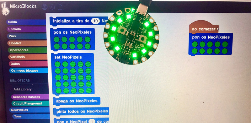 Controladora Adafruit con programa inicial
