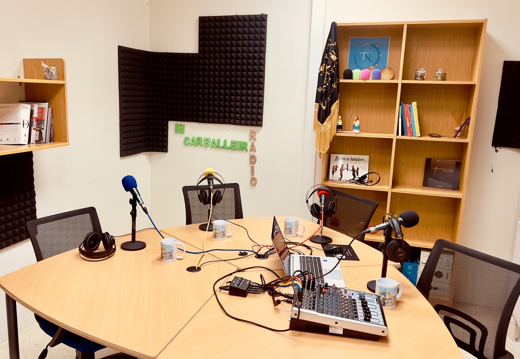 Mesa de radio escolar