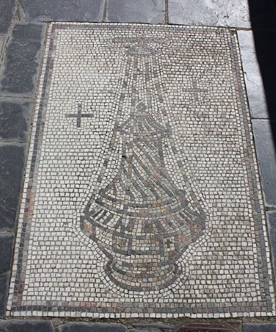 Mosaico del botafumeiro en Sarria