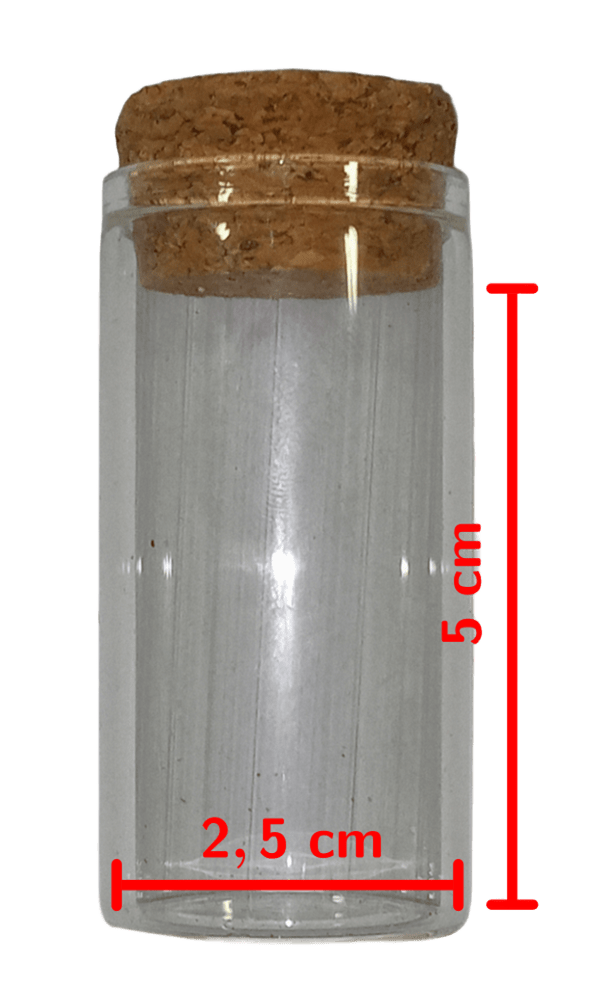 Cilindro de cristal con tapa de corcho. El diámetro interior es de 2,5 cm y la altura interior 5 cm.