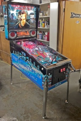 Máquina recreativa de pinball.