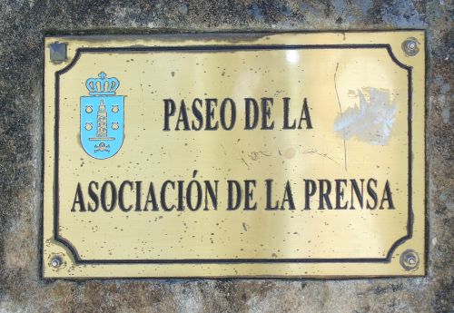 Paseo de la Asociación de la Prensa.002 - A Coruña Placa del Paseo de la asociación de la prensa en A Coruña.